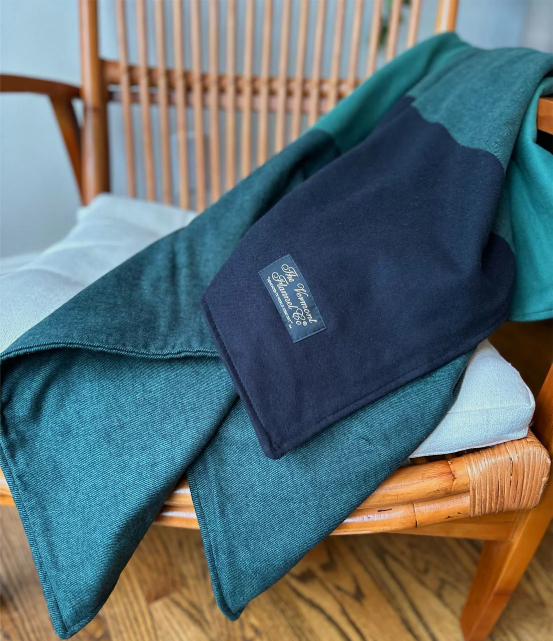 Luxury Blanket - Evergreen - Image 3