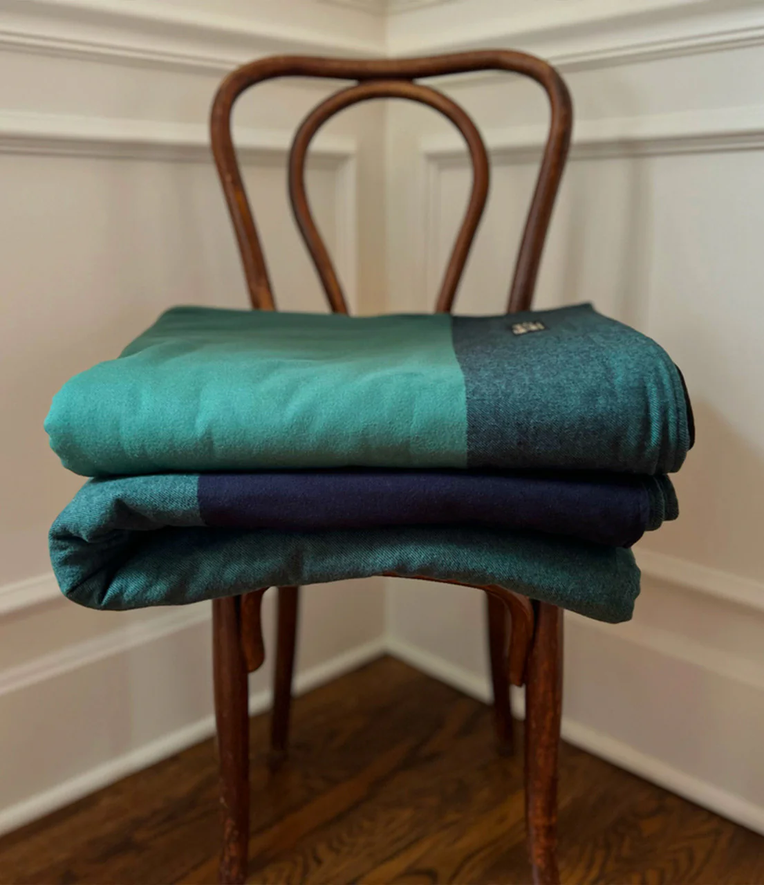 Luxury Blanket - Evergreen - Image 5