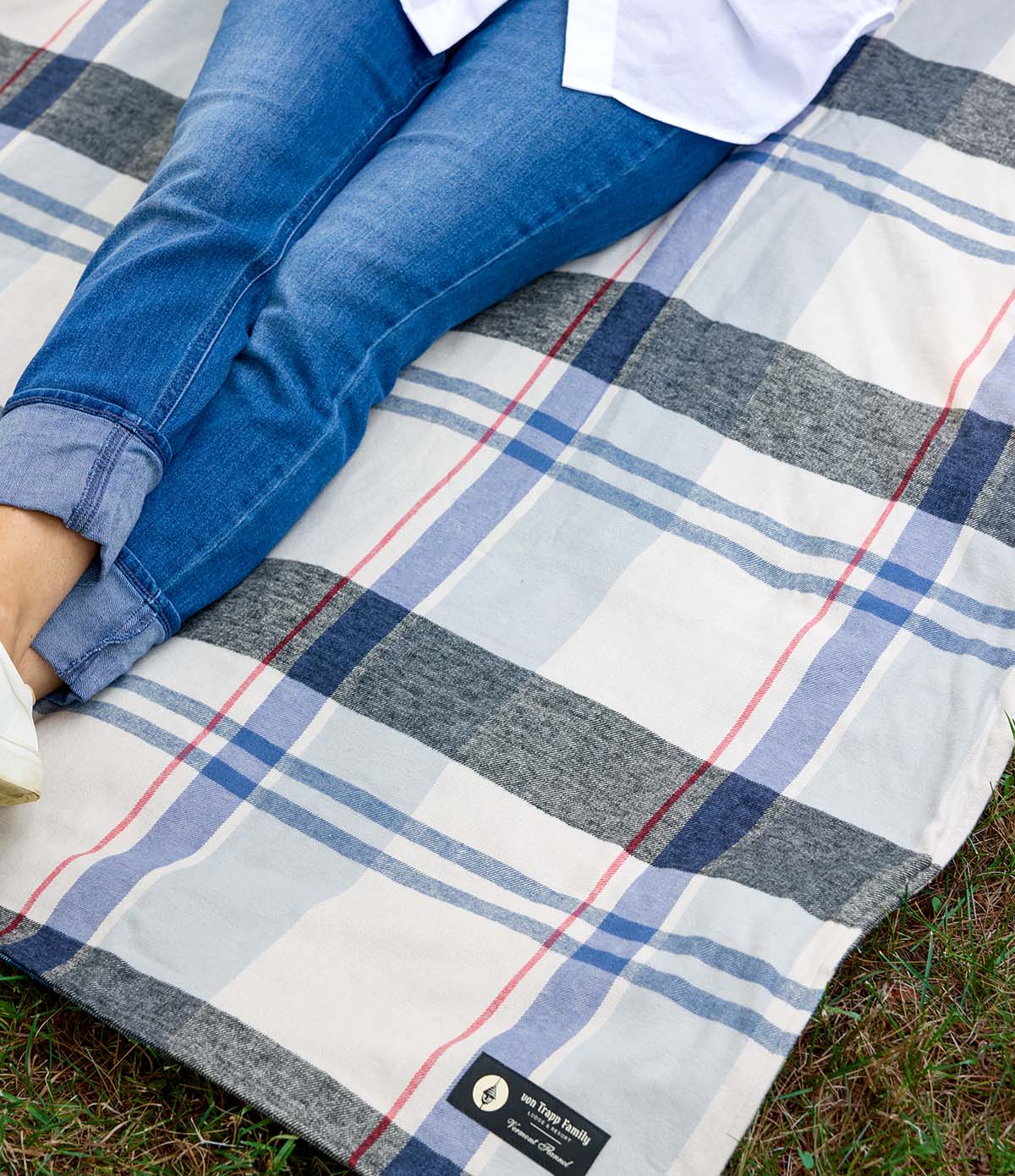 Luxury Blanket - Slayton Pasture - Image 6